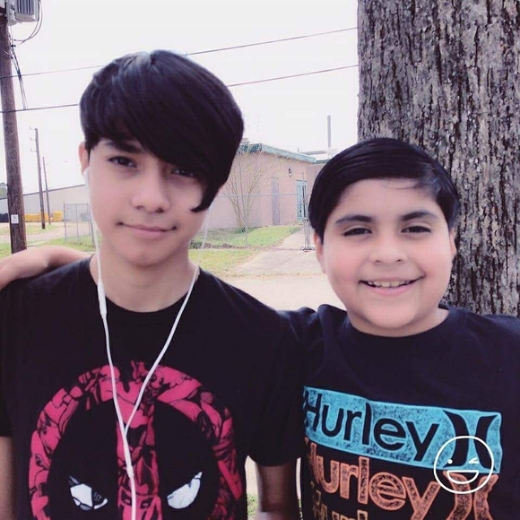 Meet your Posher, Julio - Picture 1 of 1